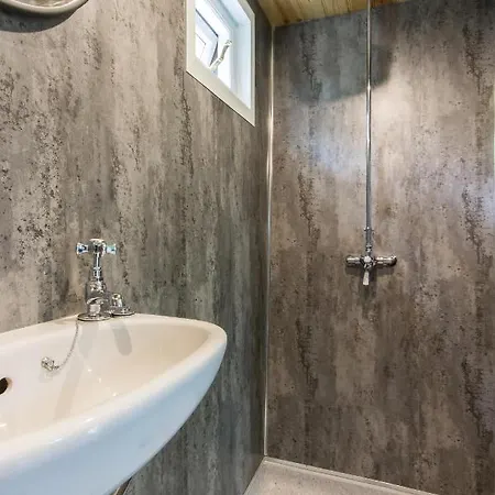 Extraordinary Huts Ltd Villa Rye Exterior photo