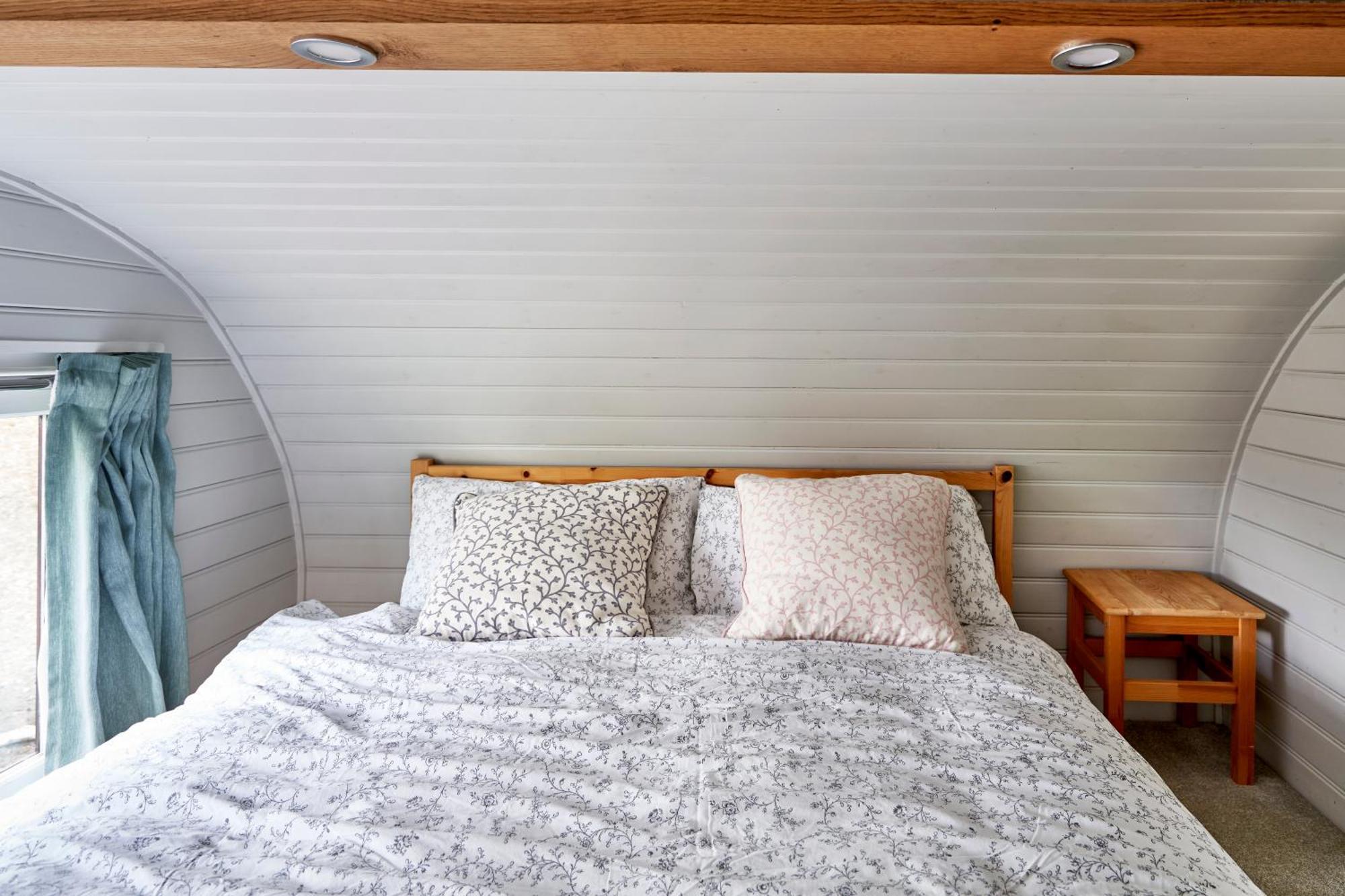 Bauernhof Extraordinary Huts Ltd *